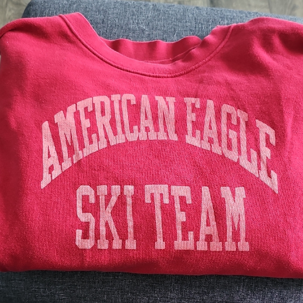 American Eagle Outfitters Medium Men Ski Team Sweatshirt Red Outerwear Active